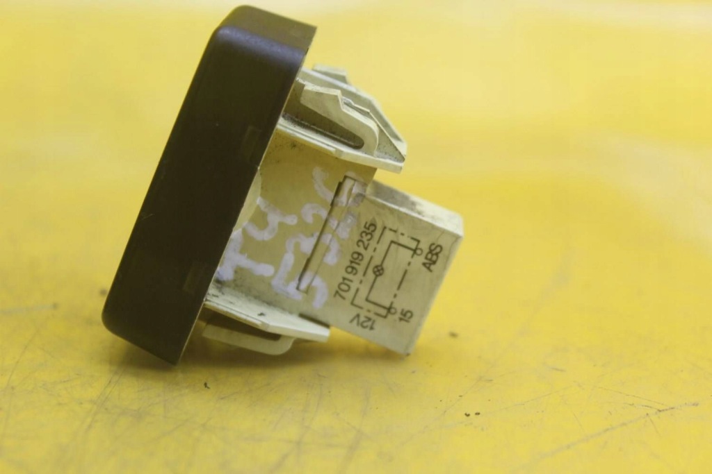 фото №7, Перемикач кнопка панель abs vw transporter t4 multivan 701919235