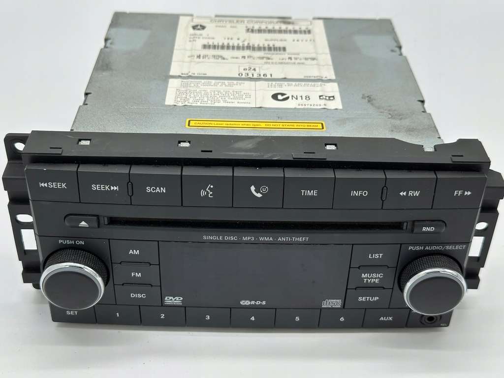 фото №1, Радіо оригінал chrysler 300 sedan