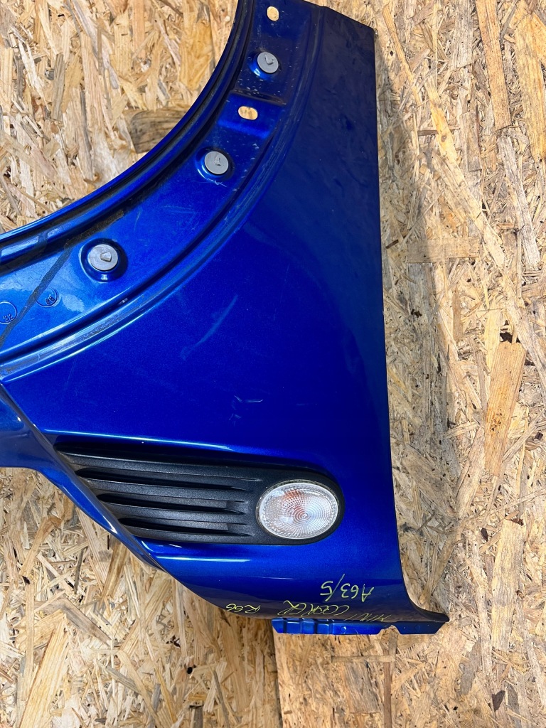 Крыло  правый  mini cooper r55 r56 дизель код лакокрасочного покрытия: a63 /5 Доставка