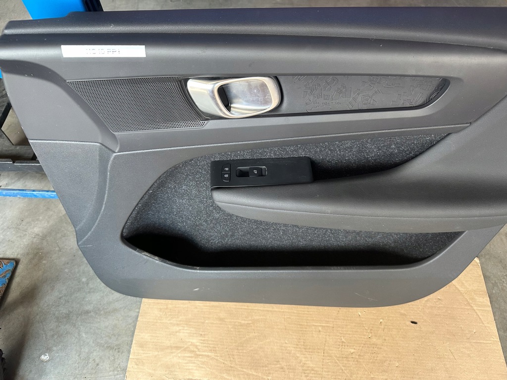 фото №5, Оббивка, обшивка двері правий перед volvo xc40