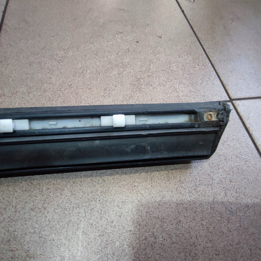 фото №10, Молдинг широка нижня двері лівий задня audi a6 s6 c5 4.2 v8