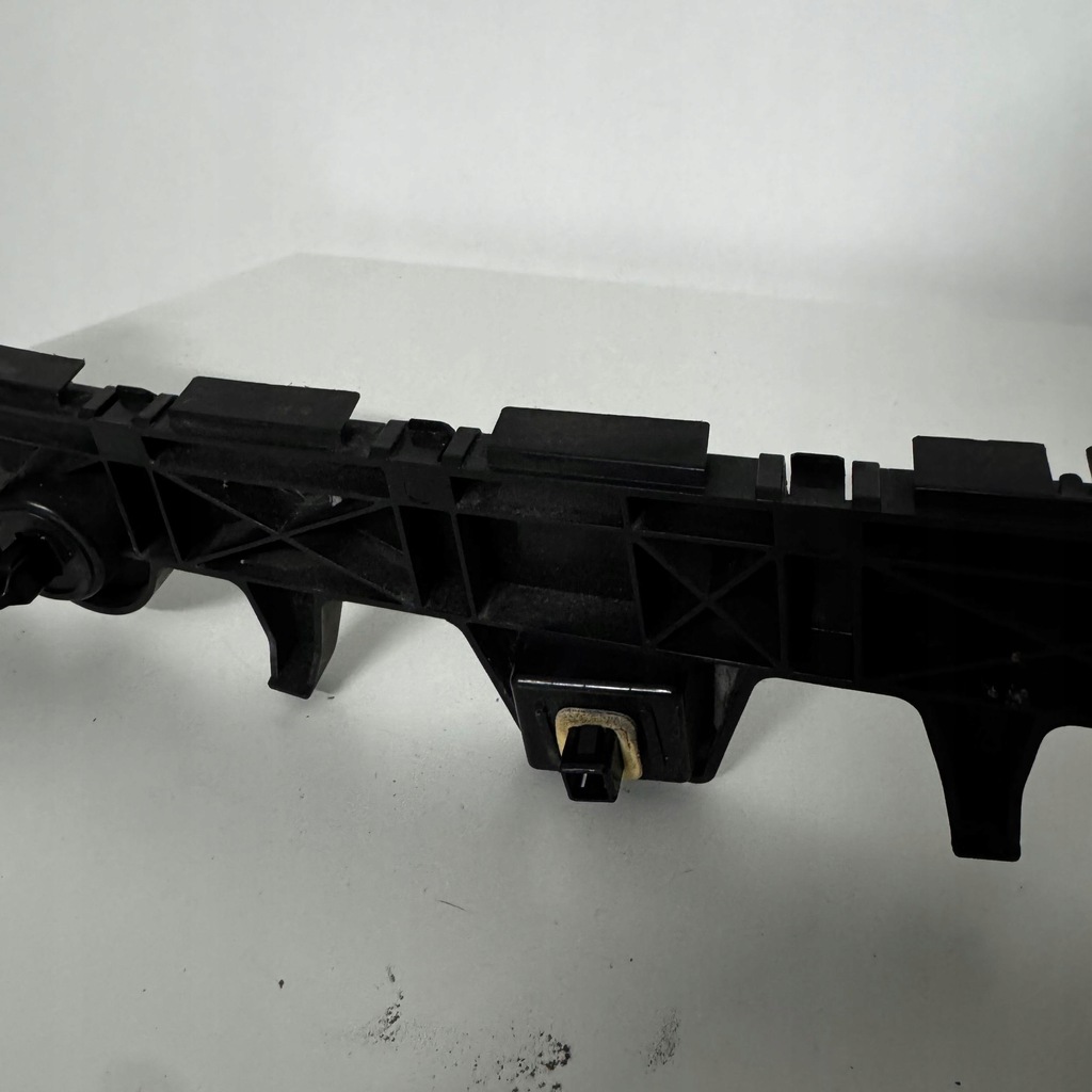 фото №7, Напрямна mocowaine кронштейн бампера правий задня mazda 6 gj gjr9502h1