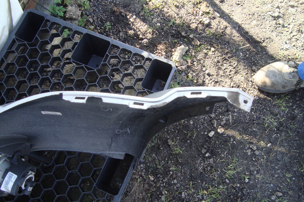 фото №9, Бампер перед протитуманна фара dodge journey 08-