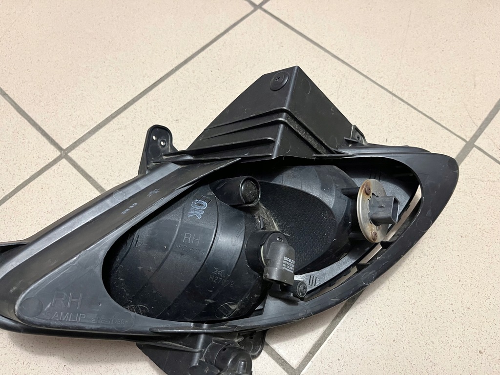 фото №13, Hyundai ix20 ix-20 10- лампа противотуманная фара правый