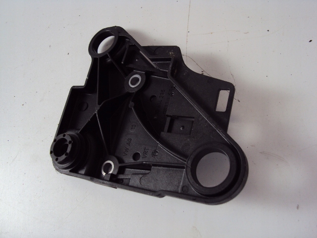 фото №2, Volkswagen оригинальный номер 5q0614235 кронштейн насоса abs