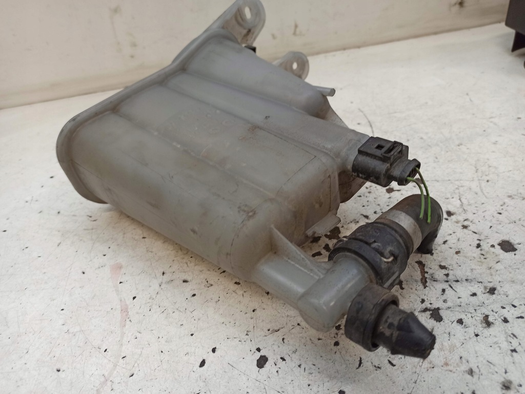 фото №10, Audi a4 b8 бачок расширительный 8k0121403q