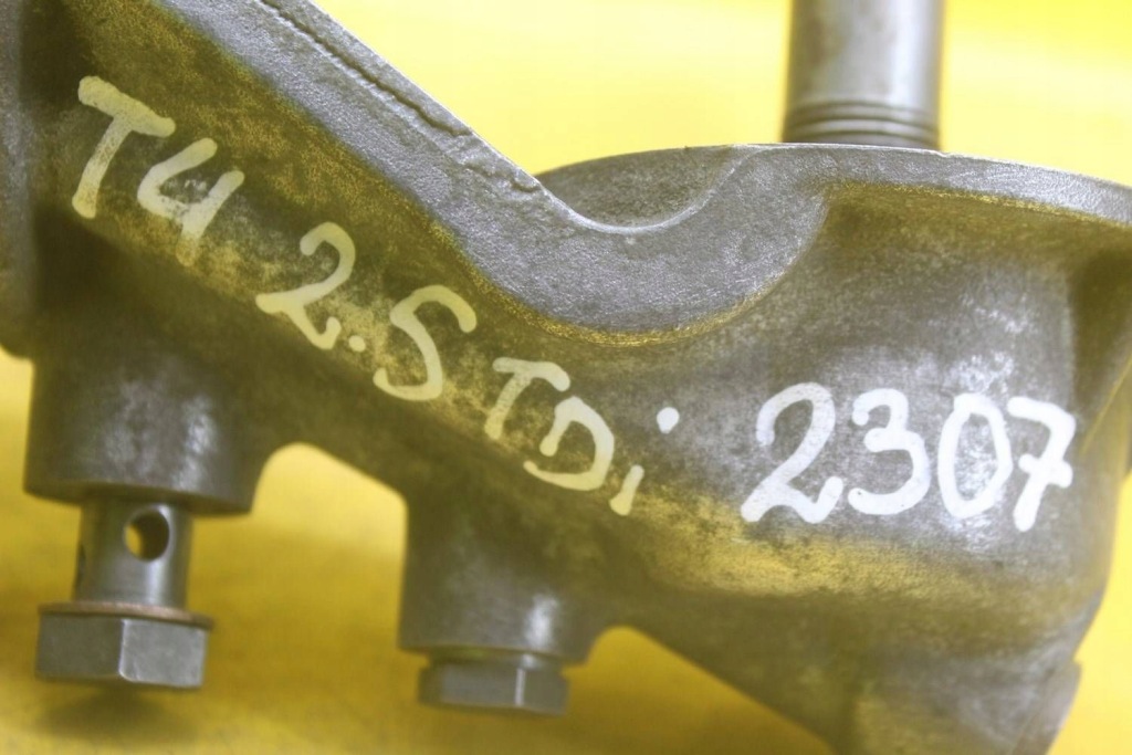 фото №13, Основа фільтра оливи vw transporter t4 multivan 2.5 tdi ajt 074115417n