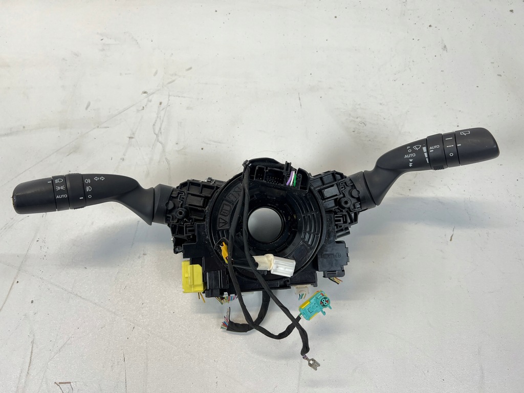 фото №1, Toyota yaris 4 iv перемикач pod кермо стрічка