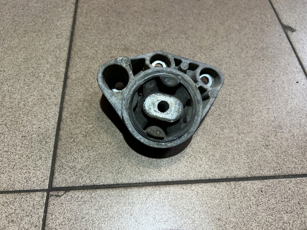 Купити Кронштейн подушка кронштейн міст vw passat b5 audi a6 c5