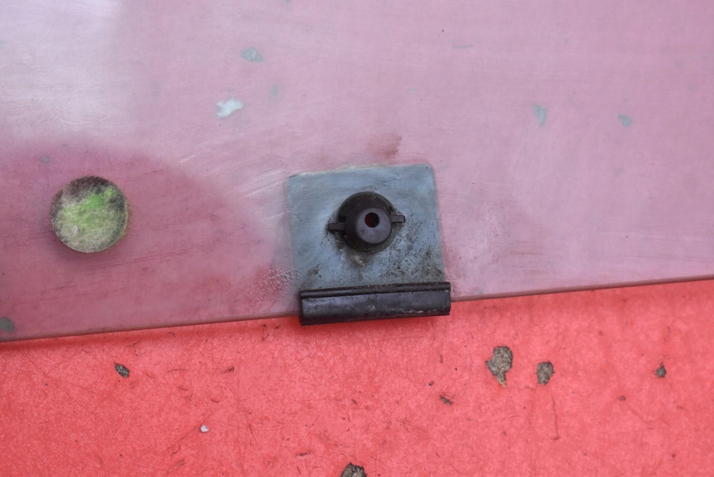 Скло бічна права перед передня renault clio 4 iv 5d hb lift 16-19 Доставка