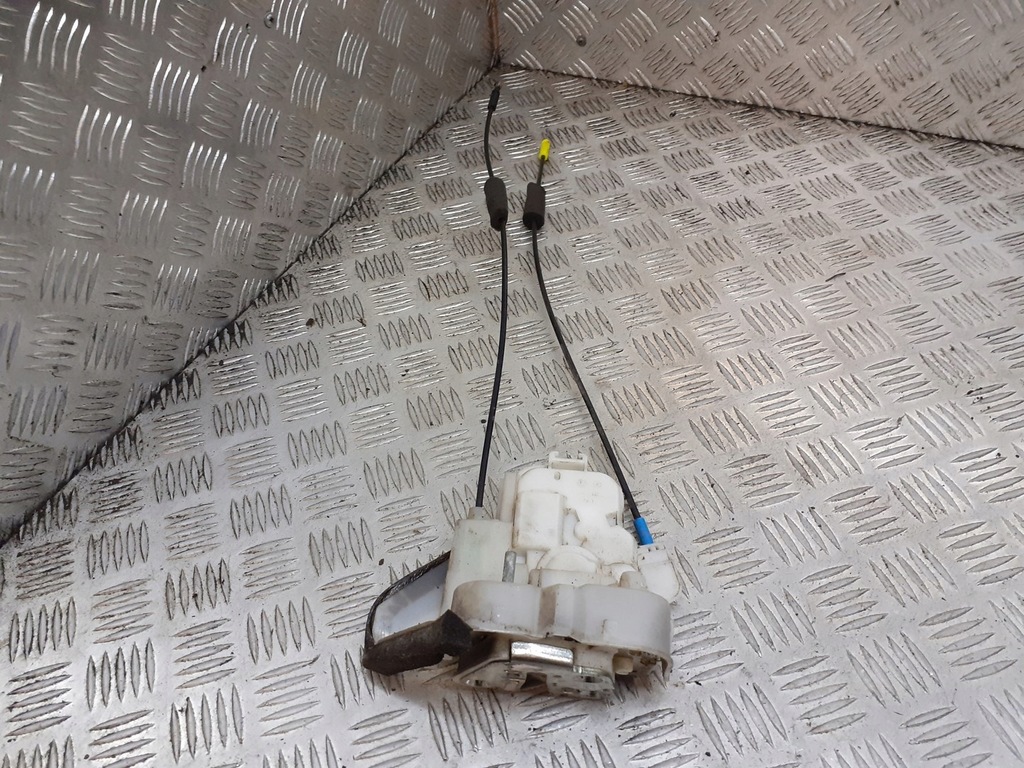 фото №1, Замок двері правий задня subaru impreza gh 2pin