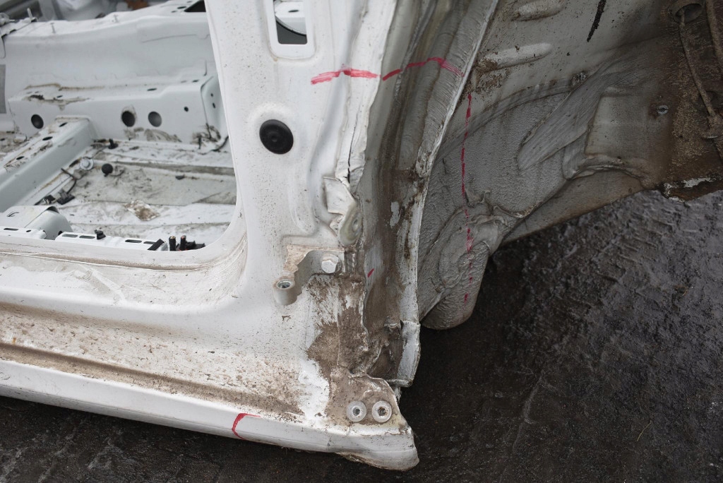 Чверть крила лівий правий задній лонжерон стійку  поріг skoda fabia 4 iv pj Київ