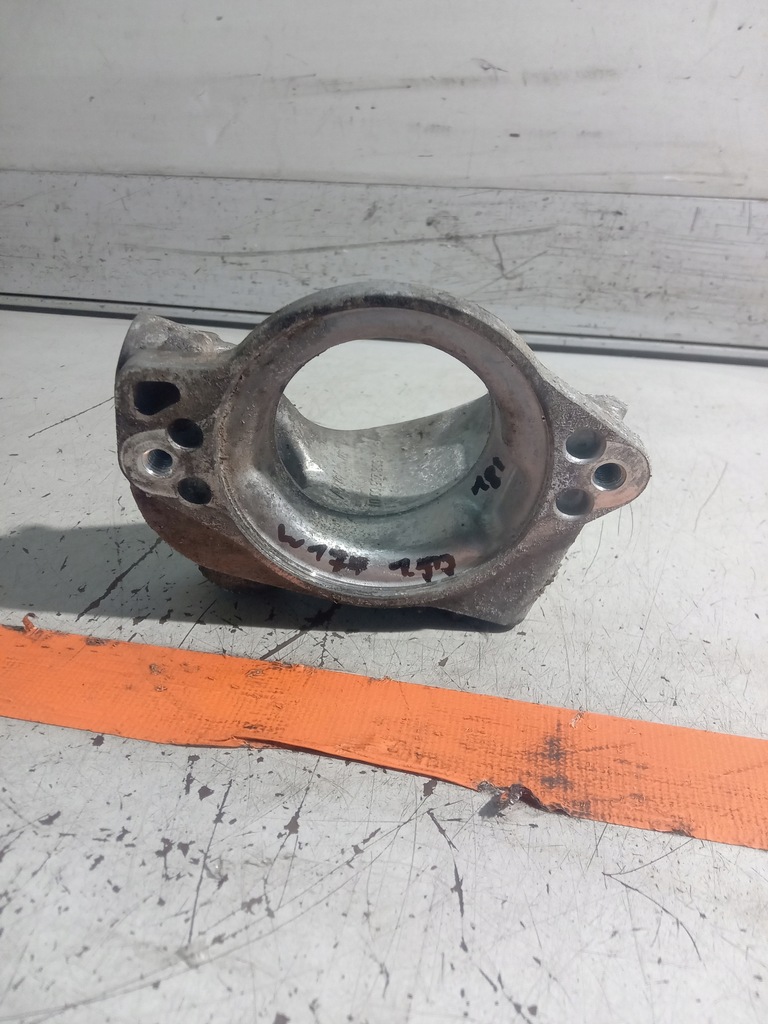 фото №1, Mercedes w177 опора полуось 1.5 d a6082050001