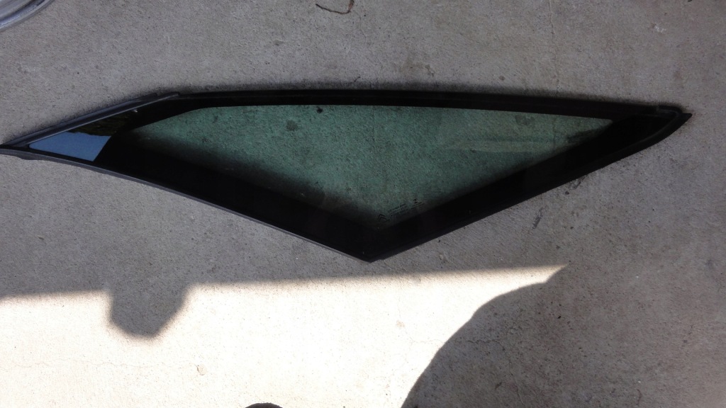 фото №1, C4 picasso ii скло кузовна правий перед 16r