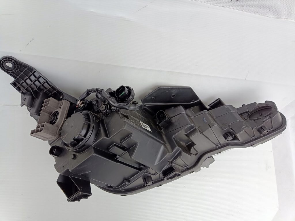 фото №7, Hyundai elantra vi lift 18-21r led лампа перед левая оригинал 92101-f2