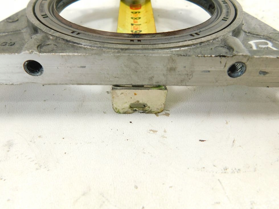 фото №11, Корпус ущільнювач вала nissan navara 2.5 dci