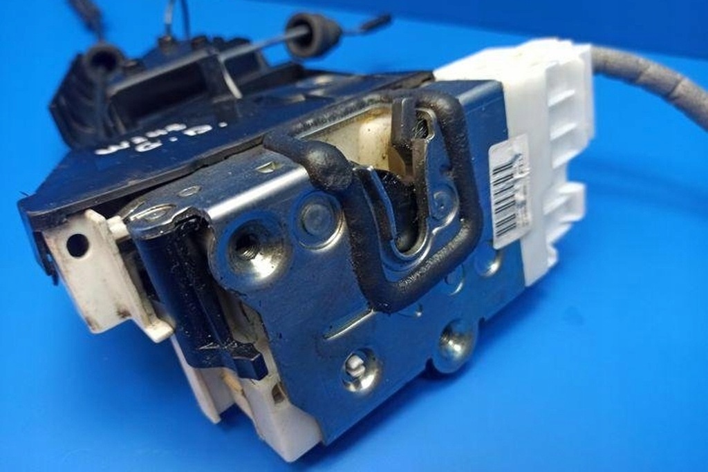 фото №8, Замок задних правых дверь mercedes-benz b w245 a1699992999 1.8l дизель