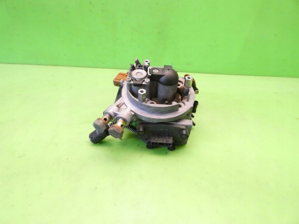 фото №9, Моноінжектор дросельна заслінка 051133015l 0438201096vw passat b3 1.8 8v 88-93