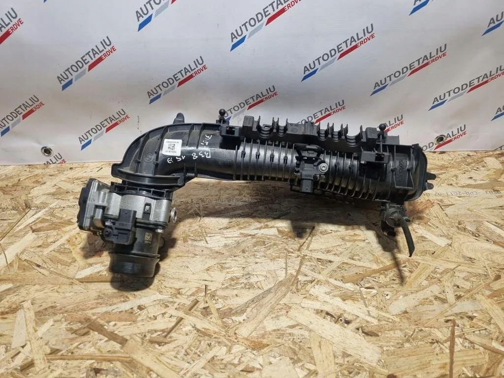 Коллектор впускной  bmw 1 f20 7638457 1.5l бензиновый 2017 Оригинал