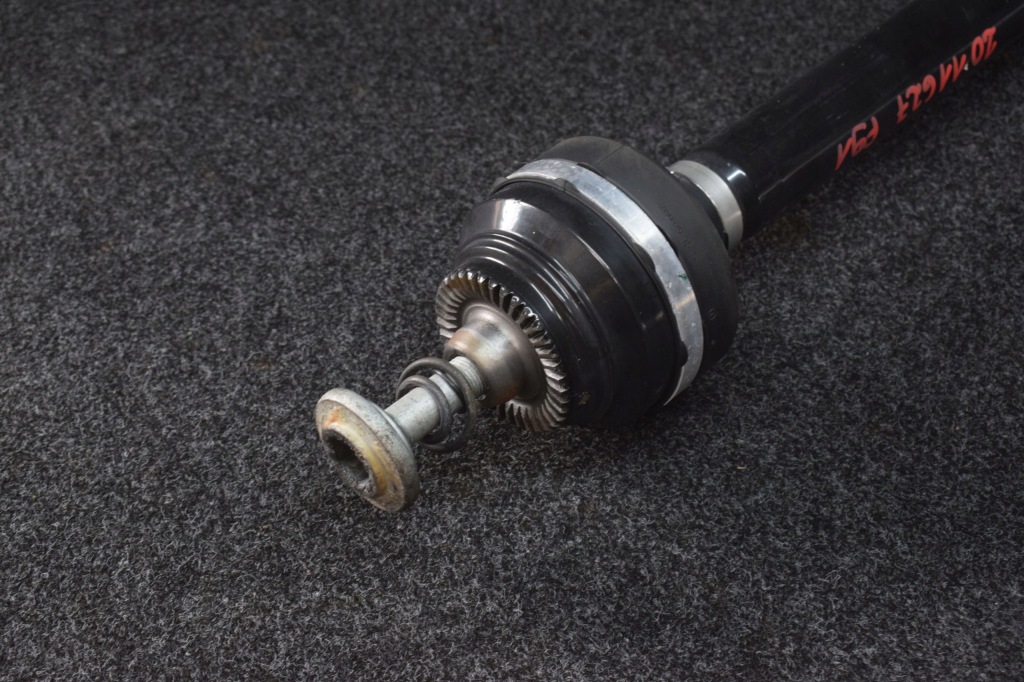 фото №4, Привідний вал ліва задня задня bmw m8 f91 f92 8092499