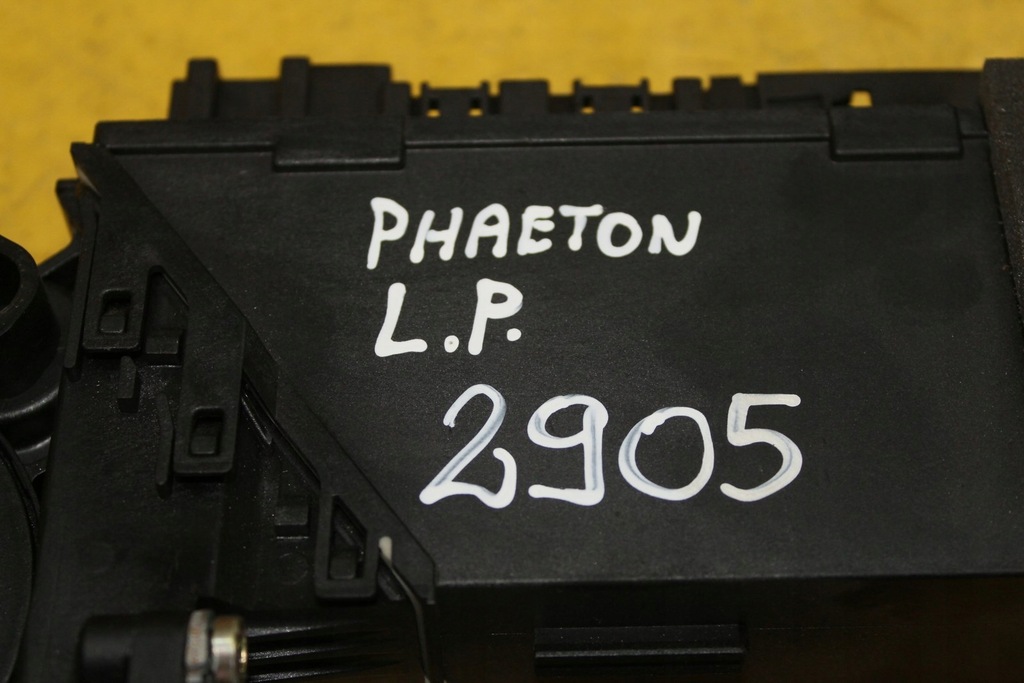 фото №7, Моторчик стекло левый перед vw phaeton 3d1959701d