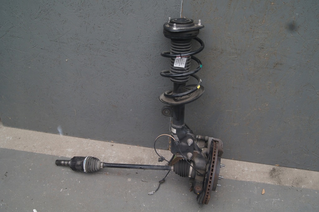 фото №1, Subaru xv ii crosstrek ii 2.0 амортизаторна стійка привідний вал поворотний кулак ліва перед