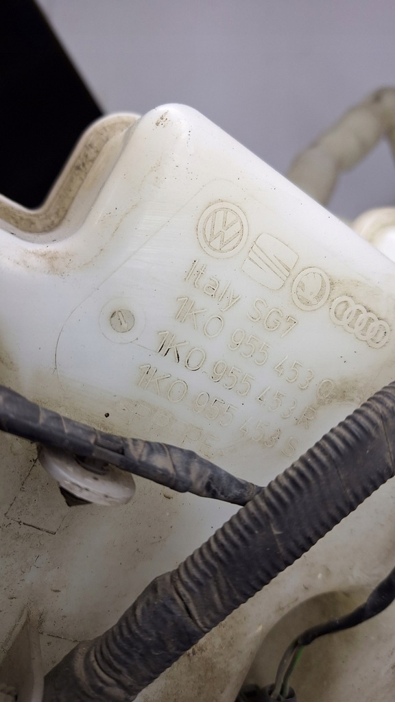 фото №9, Бачок омивача seat altea 1k0955453q