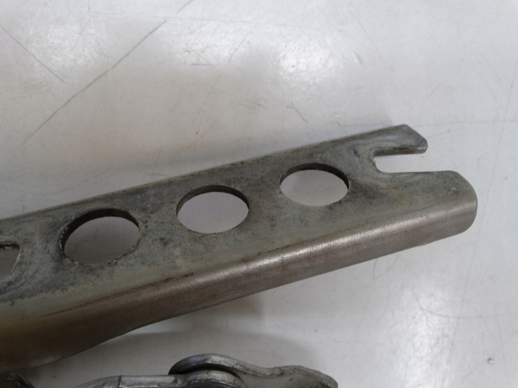 фото №5, Петля капот правый skoda octavia ii 1z0823302c