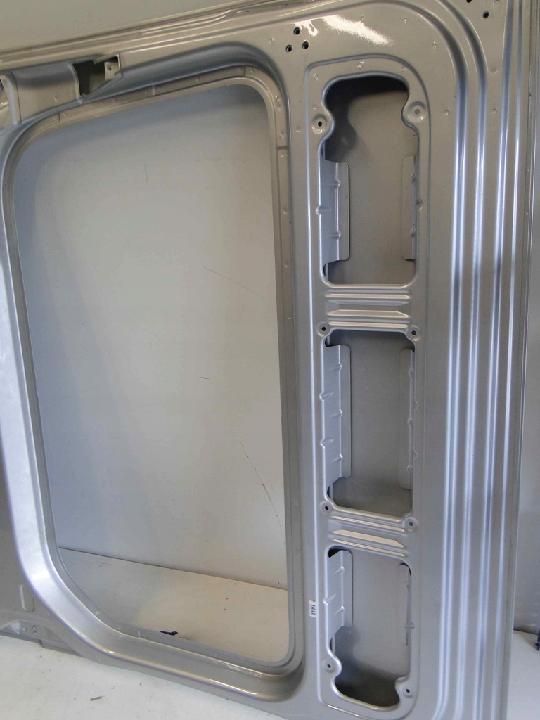 фото №7, Mercedes sprinter w910 910 дверь правое сдвижные