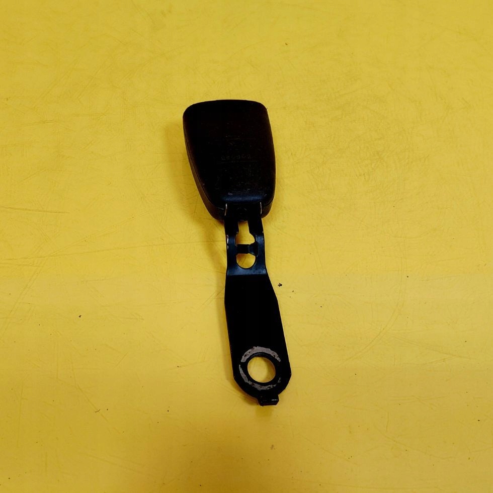 Кліпса поперечина безпеки правий перед mitsubishi carisma nr1661 в Україні