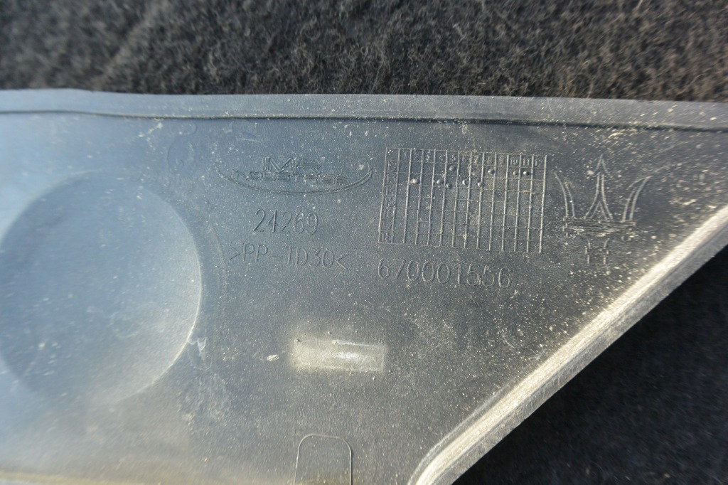 Накладка накладка поперечина перед maserati quattroporte Киев