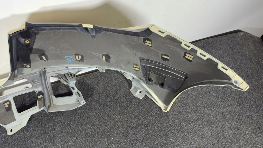 Ferrari roma spider f169 бампер задний  задний полный хороший Недорого