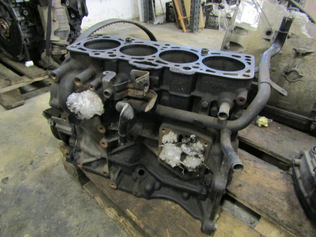 фото №9, Audi a3 8p блок двигателя dół wał + поршни 2,0tdi 16v 140km bkd 0381030218p