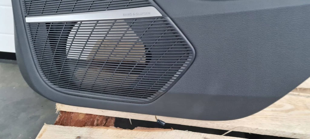 фото №10, Sq8 4m rsq8 q8 обшивка обивка дверь правый задняя alcantara 24r 4m8867306c