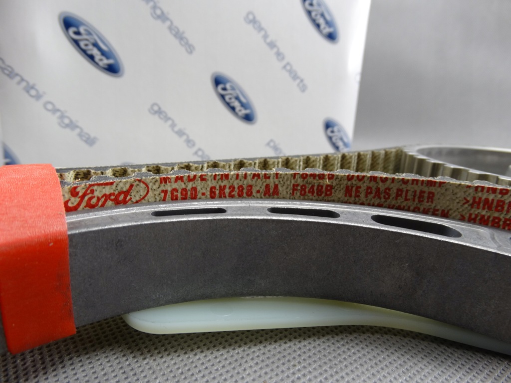 фото №11, Ford оригинальный номер 1562244 набор распределительного вала 1.8tdci