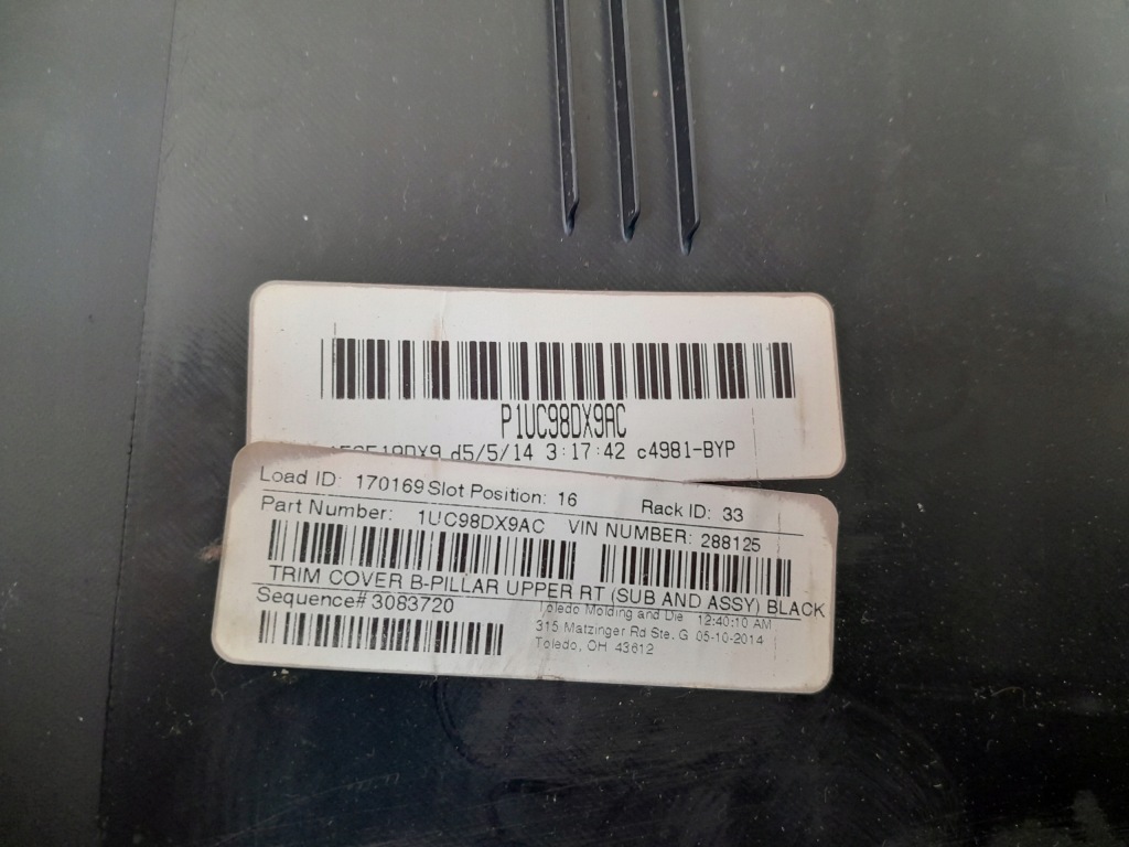 Купити Jeep cherokee kl v 2014- захист обшивка стійка середній ліва права