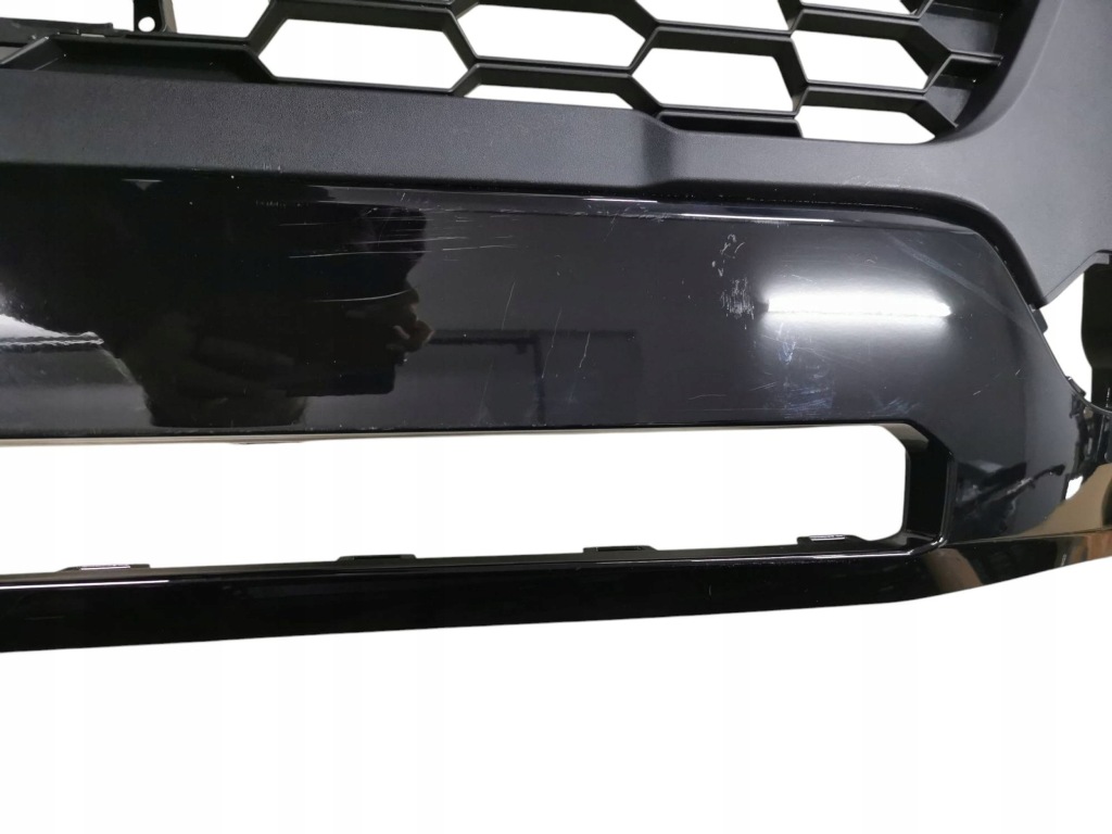 Бампер, решётка средняя jeep avenger 261. Цена