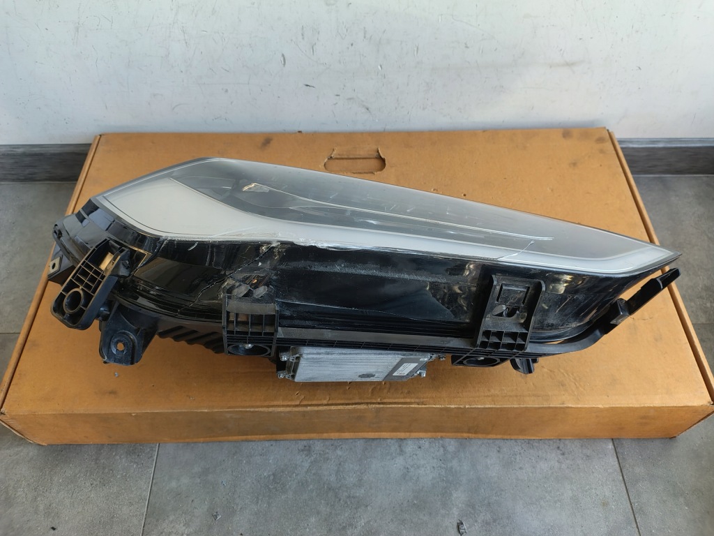 Full led tesla x лампа права europa 103431900d Недорого