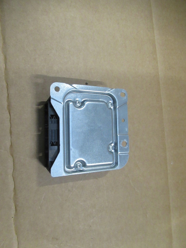 фото №1, Maserati ghibli блок управления модуль подушка безопасности 670100885