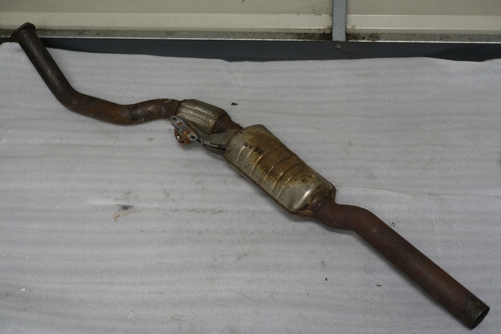 фото №1, Audi a8 s8 d4 4.0 tfsi вихлоп гасник середній труба сітка