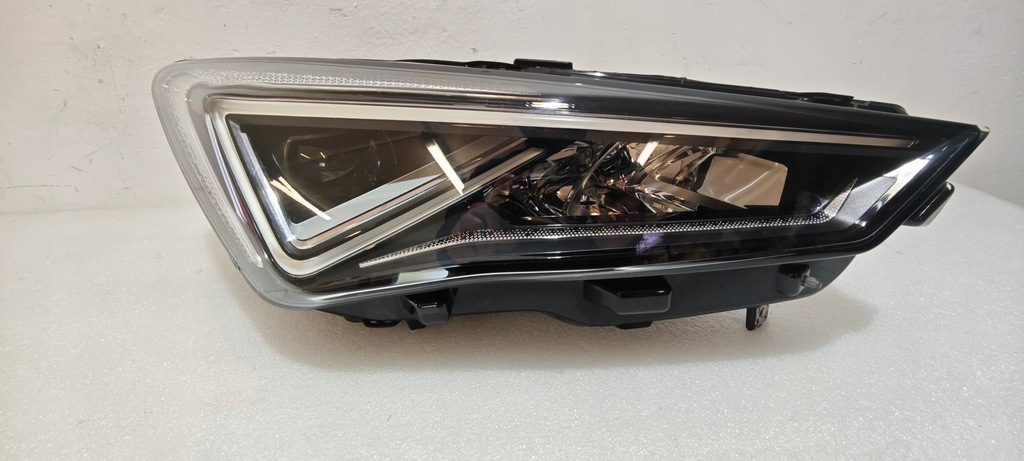 фото №1, Лампа перед правый seat tarraco 5fj full led