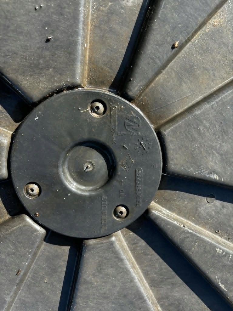 фото №7, Renault megane iii scenic iii поддон багажника 8200890248