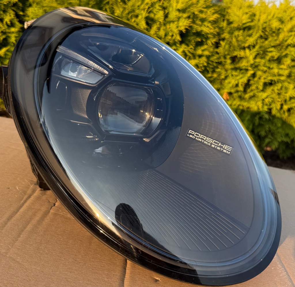 фото №15, Porsche 911 992 turbo s лампа правая led matrix idelana комплектная czarna