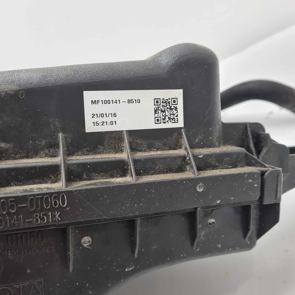 фото №8, Toyota auris ii hybrid корпус фільтра повітря повітрозабірник труба