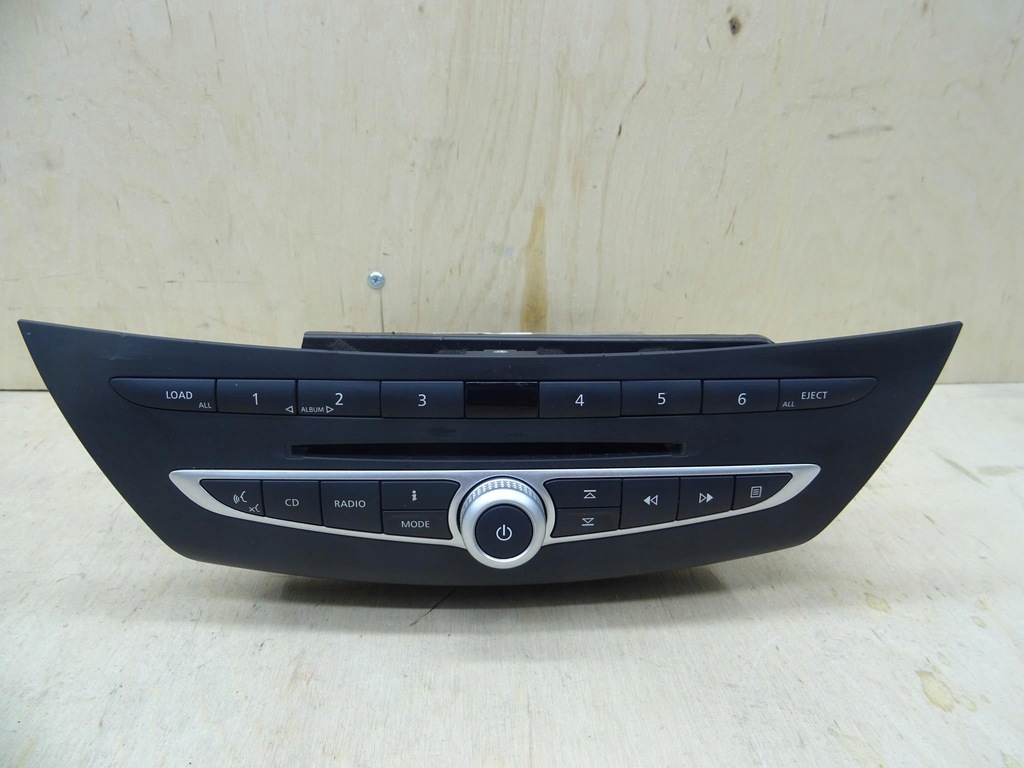 фото №1, Renault laguna iii радио заводской cd 281150053r