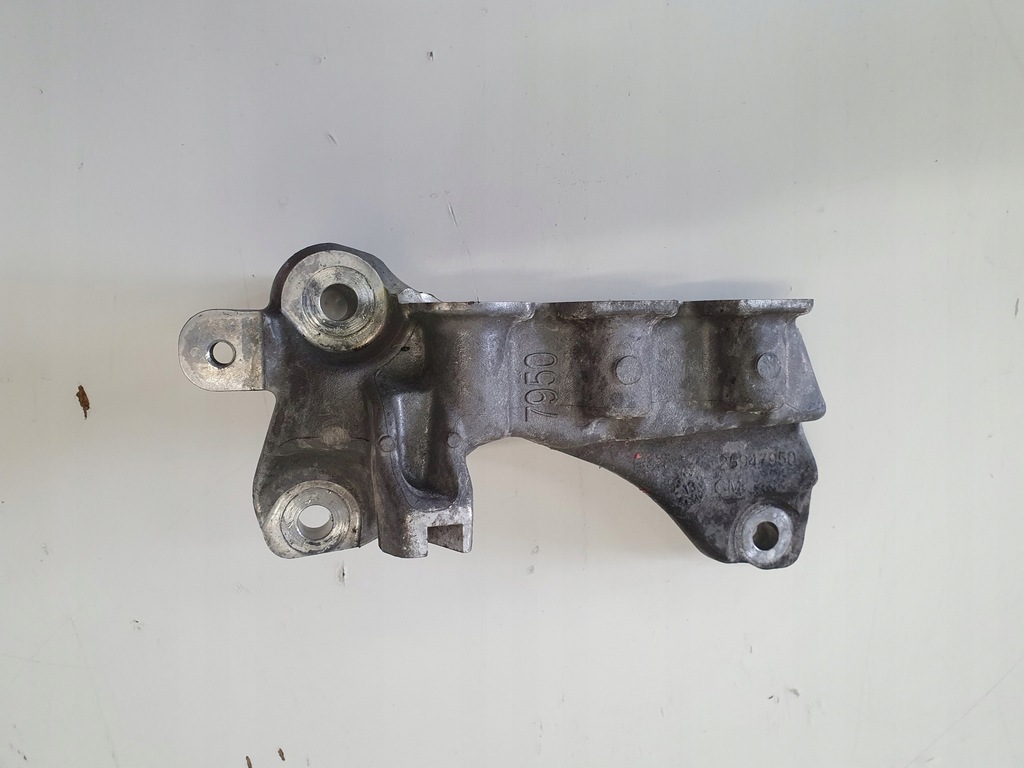 фото №1, Opel mokka кронштейн кронштейн двигателя 25947950 1.6
