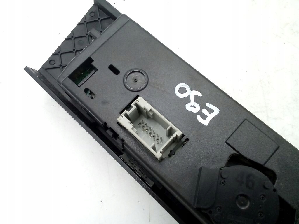 фото №9, Bmw 3 e90 панель обдув кондиціонера 6958536-01