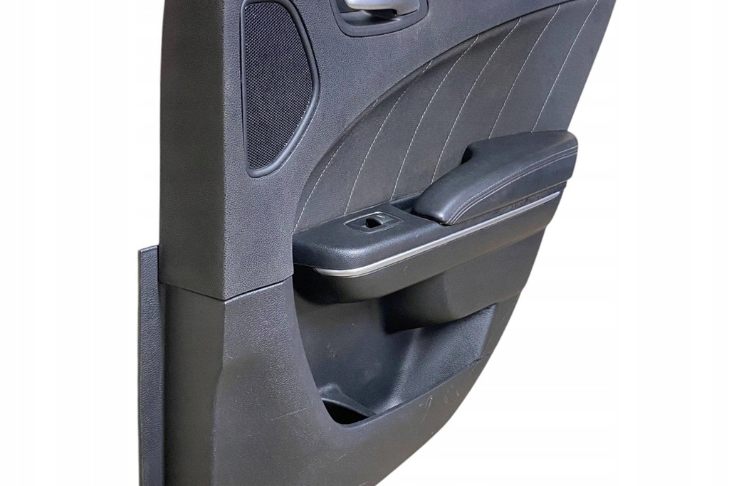 фото №8, Обшивка задних правых дверь dodge charger 5pf081x9ac 3.6l бензиновый 218kw