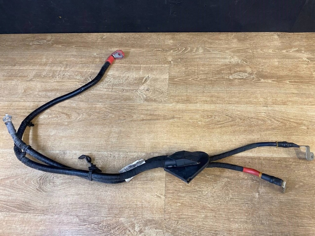 фото №1, Шланг клемма аккумулятора range rover evoque l551 оригинальный номер k8d2-14n170-bc