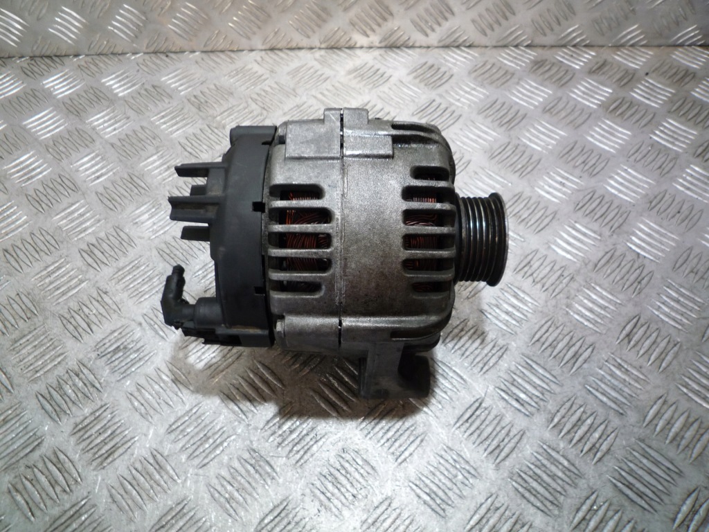 Купити Генератор 150a bmw 7789980ai01